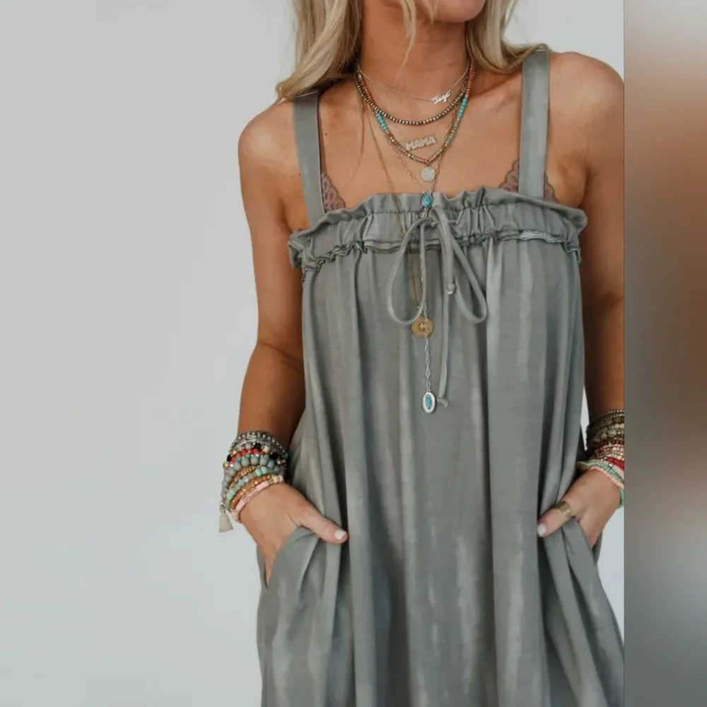 Good Grace Ruffled Dress - Picture 2 of 4